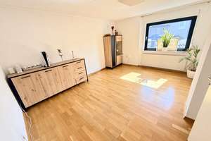 Großzügiges Wohnhaus auf 1.635 m² Grundstück mit Baugrundstück in Mülheim-Kärlich – Die vollständige Adresse der Immobilie erhältst du vom Anbieter., 56218 Mülheim-Kärlich – Vorschaubild 9