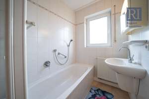 Zweifamilienhaus | leerstehend | Doppelgarage | 1.085 m² | Abtswind – Die vollständige Adresse der Immobilie erhältst du vom Anbieter., 97355 Abtswind – Vorschaubild 7