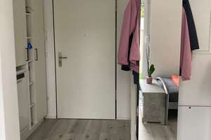 möblierte 1-Zimmer-Erdgeschoss- Wohnung mit Terrasse und Garten  – Höchstetter Str. 18a, 86154 Links der Wertach-Süd, Augsburg – Vorschaubild 10