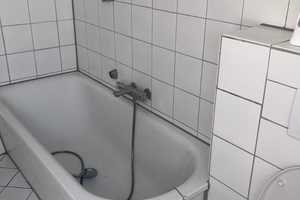 Freundliche und vollständig renovierte 4-Zimmer-Dachgeschosswohnung in Wuppertal – Paul-Humburg-Str. 22, 42275 Wuppertal – Vorschaubild 6