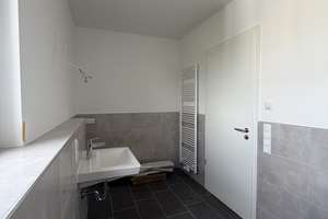 Modernes Penthouse – Erstbezug mit großer Terrasse im Neubau Quartier HUGOS in Berlin-Mariendorf – An der alten Gärtnerei 36 40, 12109 Mariendorf, Berlin – Vorschaubild 17