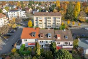 Drei Wohnungen – viele Möglichkeiten: Wohnen, vermieten oder kombinieren – Die vollständige Adresse der Immobilie erhältst du vom Anbieter., 90513 Zirndorf – Vorschaubild 1