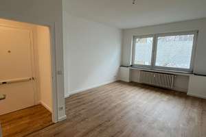 Frisch renovierte 2-Zimmer-Wohnung mit guter Raumaufteilung und Balkon in zentraler Lage – Charlottenstr. 4, 40210 Stadtmitte, Düsseldorf – Vorschaubild 6