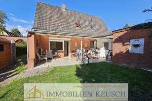 Preis reduziert ! 1-2 Fam.haus TOP-vermietet oder zur Selbstnutzung im begehrten Achim-Bierden – Die vollständige Adresse der Immobilie erhältst du vom Anbieter., 28832 Achim – Vorschaubild 1