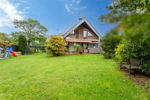 Familienfreundliches Einfamilienhaus in ruhiger Wohnstraße – mit viel Raum zur Entfaltung