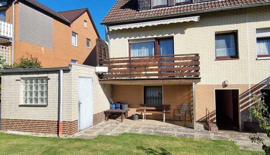 Bild von Garbsen OT Osterwald-Unterende ---- Gelegenheit!!! Gepfl. DHH mit schönem Garten und Garage