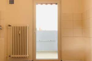 Schicke 2-Zimmer-Wohnung mit Balkon sucht neuen Mieter! – Brehmstr. 2, 90443 Steinbühl, Nürnberg – Vorschaubild 6
