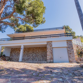 Freistehendes Chalet mit Garten und Pool in der Wohnanlage El Paraíso, Náquera