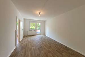 ***Ab 20.06.2026***Hier passt das Leben rein: 3 Zimmer, Balkon, Wanne – frisch renoviert*** – Deiwitzweg 44, 4207 Lausen-Grünau, Leipzig – Vorschaubild 1