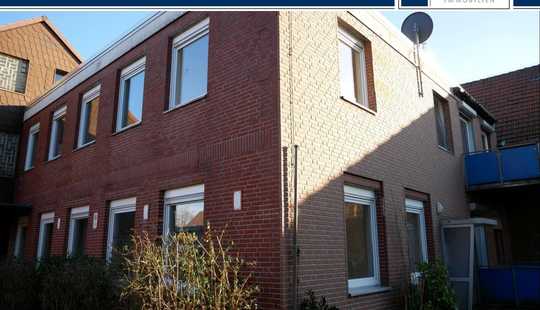 Bild von Zweifamilienhaus mit vier Stellplätzen