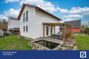 Familienfreundliches Einfamilienhaus mit moderner Raumaufteilung und hoher Energieeffizienz – Teltow-Fläming (Kreis) – Vorschaubild 1
