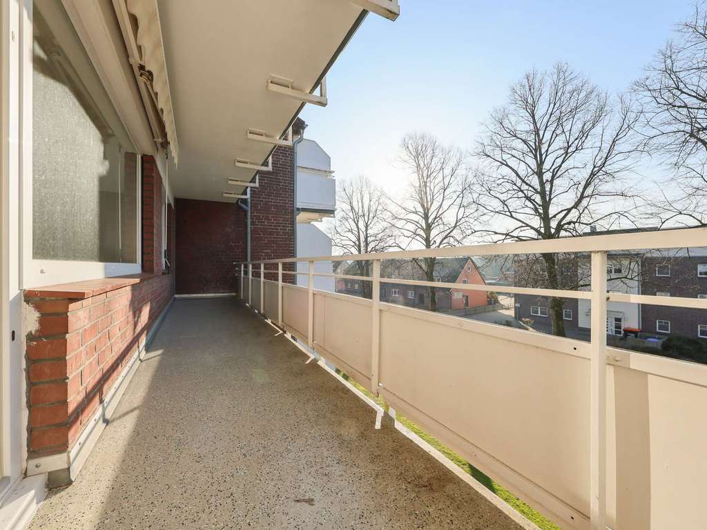 Immobilie in Bad Bramstedt - Modernisierte 3-Zimmer-Wohnung mit Balkon im Herzen von Bad Bramstedt! - Bild 3