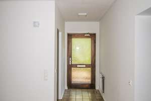 Charmante 2-Zimmer-Wohnung mit Einbauküche in Siegen-Rosterberg – Gläserstraße 00, 57074 Siegen, Siegen – Vorschaubild 2