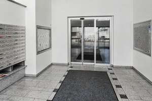Attraktive 2-Zimmer-Eigentumswohnung mit hervorragender Anbindung in Augsburg-Schwabencenter – Die vollständige Adresse der Immobilie erhältst du vom Anbieter., 86161 Wolfram-und Herrenbachviertel, Augsburg – Vorschaubild 3