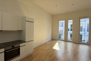 Moderne 3-Raum-Wohnung mit Einbauküche und Balkon direkt im Zentrum - Maisonette