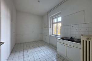 Wohnen im Kulturdenkmal: Renovierungsbedürftige Wohnung | 3 große Zi | 91 m² – Die vollständige Adresse der Immobilie erhältst du vom Anbieter., 10243 Friedrichshain, Berlin – Vorschaubild 9