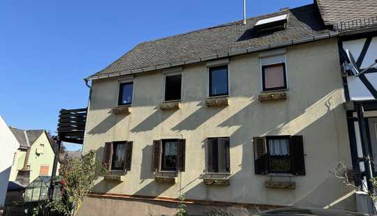 Bild von Einfamilienhaus mit Scheune in Bornich zu verkaufen