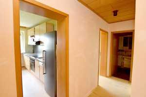 Schön geschnittene, sonnige 4-Zimmer Wohnung mit Fahrstuhl + großem Balkon... – Wolfsburg – Vorschaubild 6