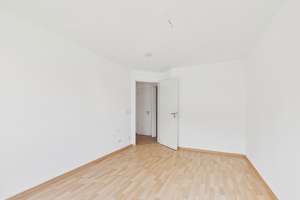 Mit Lift ins 4. OG - Balkon - Wanne + Dusche - Tiefgaragenstellplatz u.v.m. – Georg-Landgraf-Straße 21, 9112 Kaßberg, Chemnitz – Vorschaubild 9
