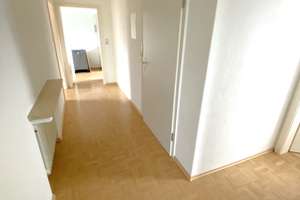 schöne große 3 ZKB-Wohnung mit Süd-Balkon, Gartenanteil und ruhiger Lage … – Pfalz-Neuburg-Straße 11, 89420 Höchstädt an der Donau – Vorschaubild 9
