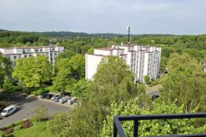 Panoramablick und barrierefrei - Helle, renovierte  2,5-Zimmer-Wohnung mit Balkon in Essen-Kettwig