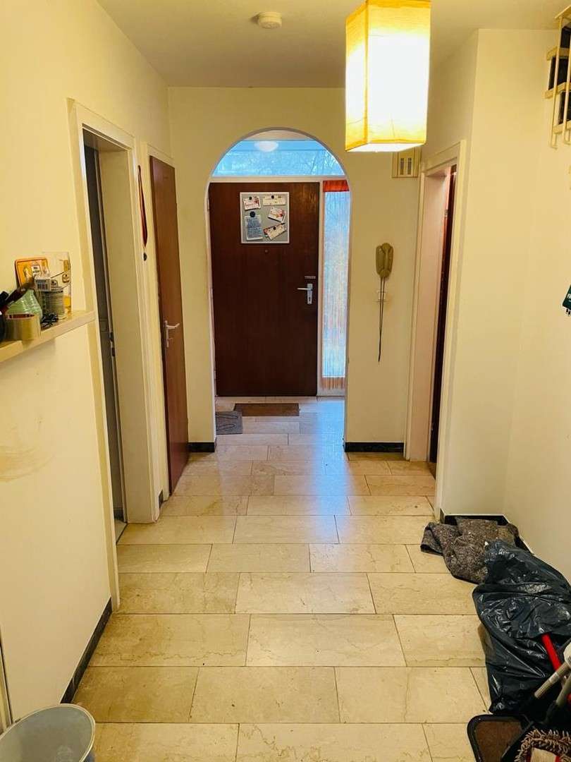 Sanierungsbedürftige Altbauwohnung mit Balkon - vermietet, Traunstein Kreis – Bild 2