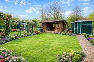 Rundumpaket aus 2003! Großzügiges Mehrgenerationenhaus mit Sauna, Kamin, Garten und Garage in Hürth – Die vollständige Adresse der Immobilie erhältst du vom Anbieter., 50354 Hürth – Vorschaubild 36
