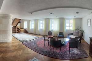 Großzügiges Haus mit 8,5 Zimmern und Garage in Pfreimd