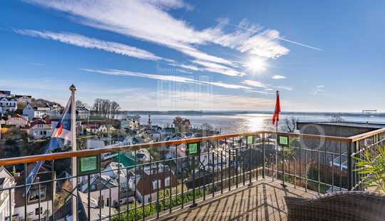 Bild von Stairway to Heaven - Altbauvilla mit Elbblick