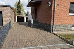 Gut aufgeteiltes Zweifamilienhaus mit großer Doppelgarage und großem Grundstück – Burgweg 34, 51371 Rheindorf, Leverkusen – Vorschaubild 2