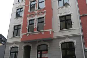 5-Zi-Komfortwohnung mit Balkon, Aufzug und auf Wunsch Garage