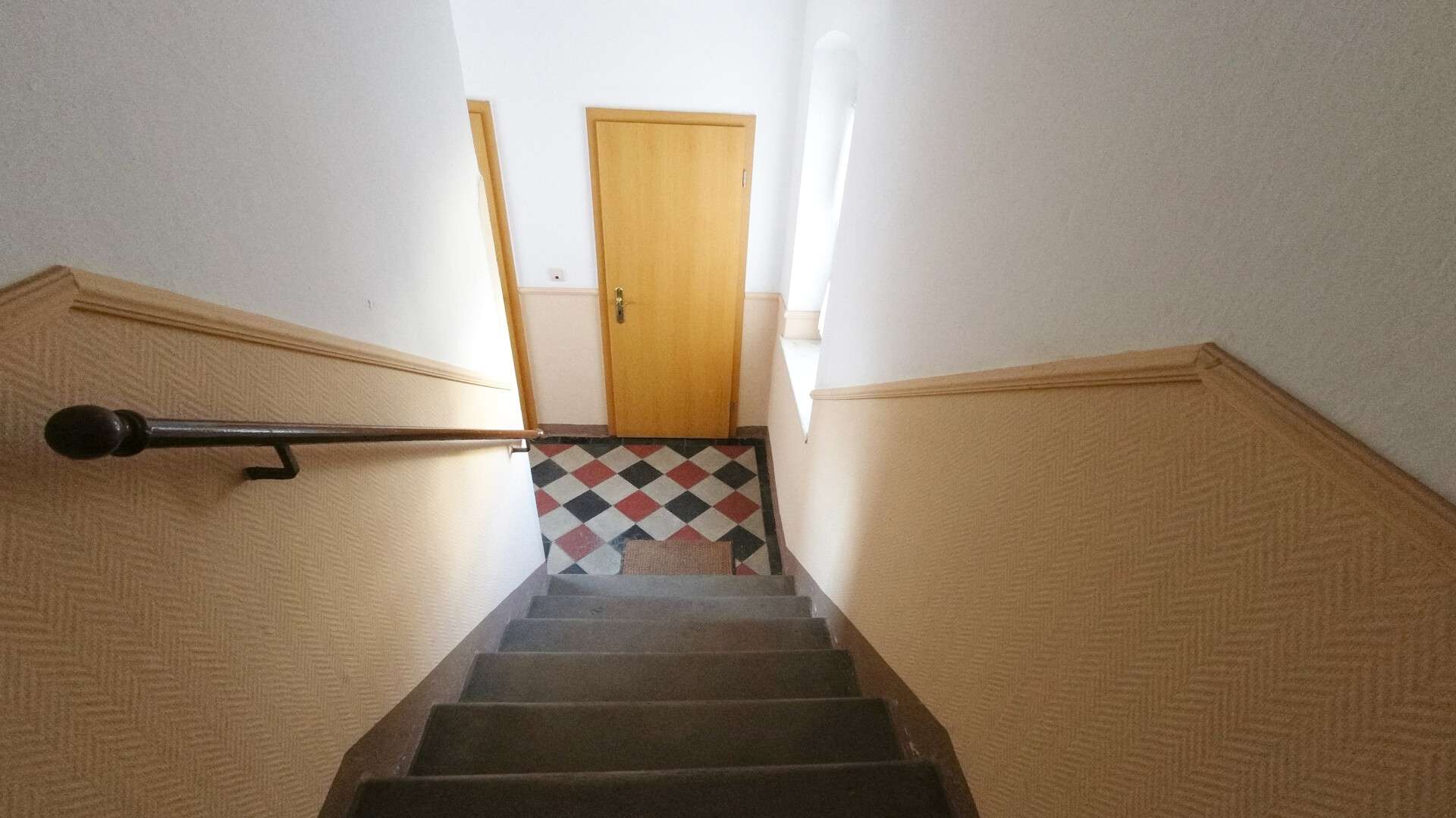 Wohnen & Vermieten: Mehrfamilienhaus mit Garten und Entwicklungspotenzial, Zwickau Kreis – Bild 4