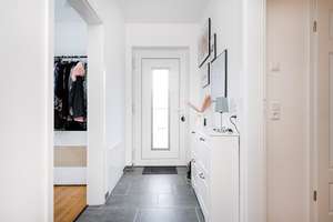 Neubau-Doppelhaus 2025 in Feldrandlage – voll vermietet, energieeffizient & wertstabil – Die vollständige Adresse der Immobilie erhältst du vom Anbieter., 26607 Aurich – Vorschaubild 9