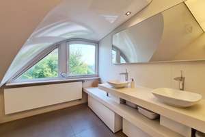 Mit traumhafter Kulisse - Winkelbungalow par excellence In bester Lage von Kassel-Harleshausen! – Die vollständige Adresse der Immobilie erhältst du vom Anbieter., 34128 Harleshausen, Kassel – Vorschaubild 12
