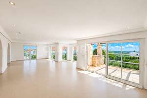Wohnen wie in Beverly Hills – exklusive Panoramavilla in Ulm-Lindenhöhe – Die vollständige Adresse der Immobilie erhältst du vom Anbieter., 89081 Weststadt, Ulm – Vorschaubild 2