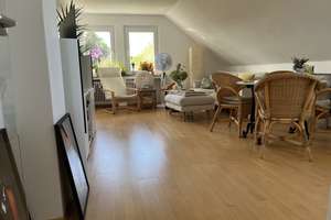 Helle individuelle DG-Wohnung  für Single/ggf. Paar in der südl. Gartenstadt