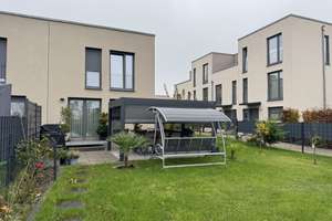 Modernes Reihenendhaus in TOP-Lage, großer Garten, Stellplätze, Pergola… – Die vollständige Adresse der Immobilie erhältst du vom Anbieter., 63225 Langen (Hessen) – Vorschaubild 3