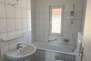 Attraktive 2-Zimmer-Wohnung mit Balkon in ruhiger Wohnlage von Braunschweig – Carl-Zeiss-Str. 12, 38104 Wabe-Schunter-Beberbach, Braunschweig – Vorschaubild 2
