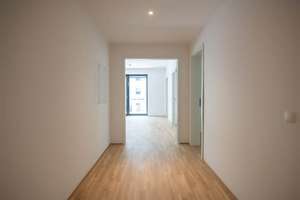 * sonnige 5-Zimmer Familienwohnung mit Terrasse in beliebter Lage  * – Die vollständige Adresse der Immobilie erhältst du vom Anbieter., 1109 Klotzsche (Stadtteil), Dresden – Vorschaubild 4