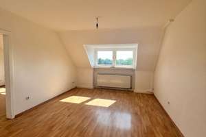 niedliche 3 Zimmer Dachgeschoss Wohnung mit neuem Bad – Pramenweg 20, 45307 Kray, Essen – Vorschaubild 2