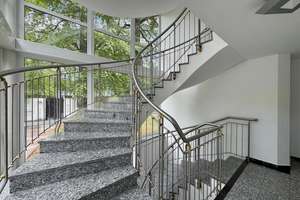 Herrschaftliche 5-Zimmer-Wohnung in Harlachinger Premiumlage – Die vollständige Adresse der Immobilie erhältst du vom Anbieter., 81545 Harlaching, München – Vorschaubild 2