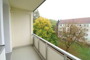 2-Raumwohnung mit Wanne und Balkon in Siegmar – Keplerstraße 40 e, 9117 Siegmar, Chemnitz – Vorschaubild 3