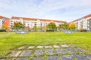 Sanierte 3-Raum-Wohnung * Balkon * Bad mit Wanne + WM-Anschluss * TG-Stellplatz * Aufzug * TOP