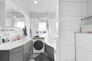 Mitten in Ulm! Modernisierte 4-Zimmer-Wohnung mit Balkon – Die vollständige Adresse der Immobilie erhältst du vom Anbieter., 89073 Mitte, Ulm – Vorschaubild 4