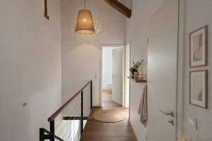LOFT im luxuriös sanierten Gutshof, 142 qm, 2 SZ, 2 Bäder, WC, EBK, großer Garten&Terrassen, 2x TG – Brühler Landstraße 549, 50997 Meschenich, Köln – Vorschaubild 7