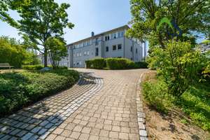 Perfekte Lage! Ruhige und lichtdurchflutete Zweizimmerwohnung im Dachgeschoss mit Westbalkon – 93051 Kumpfmühl-Ziegetsdorf-Neuprüll, Regensburg – Vorschaubild 2