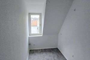 360°-Rundgang - 4-Zimmer-Wohnung in begehrter, zentraler Lage von Wuppertal – Kiefernstr. 5, 42283 Barmen, Wuppertal – Vorschaubild 6
