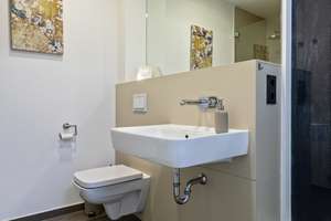 Modernisierte 4-Zimmer-Altbau-Wohnung im Graefekiez mit zwei Bädern, Aufzug und Balkon – Graefestraße 80, 10967 Kreuzberg, Berlin – Vorschaubild 9