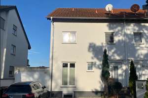 Premium Family Home with Garden, Terrace & Garage – 192 sqm Living Space in Quiet Green Location – Auerbacher Straße 10, 65428 Rüsselsheim am Main – Vorschaubild 2