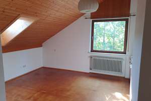Hell, zentral & bezugsfertig: 50 m² DG-Wohnung mit Küche (250m zum Bahnhof, möbliert wählbar) – Gutenbergstr. 28, 88677 Markdorf – Vorschaubild 6